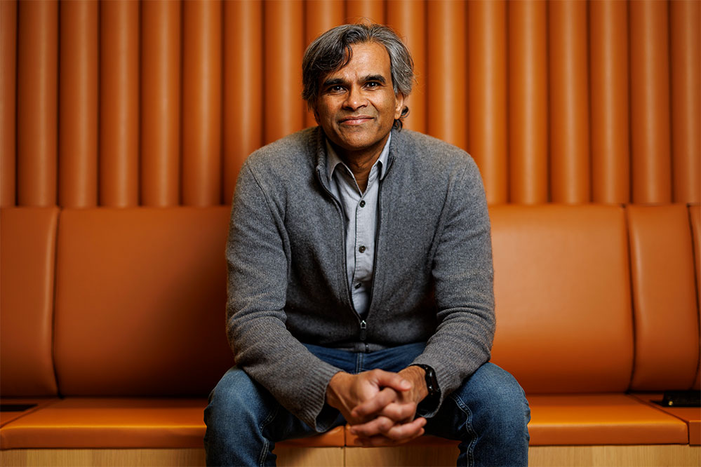 mit-sendhil-Mullainathan.jpg