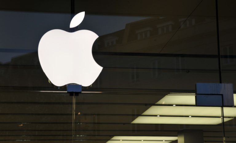 whatsapp-backs-apple-over-encryption-fight-uk-showcase_image-1-a-28685.jpg